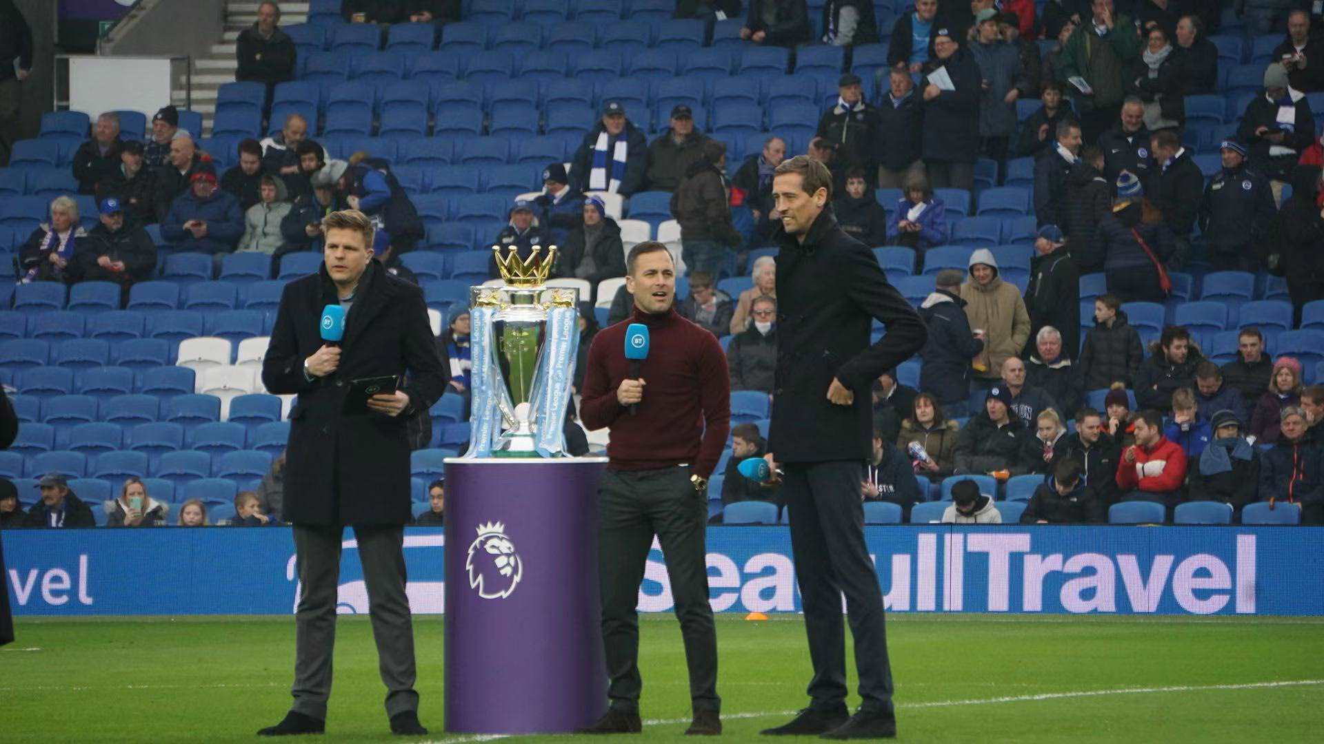 赛道和充满 赛道和充满