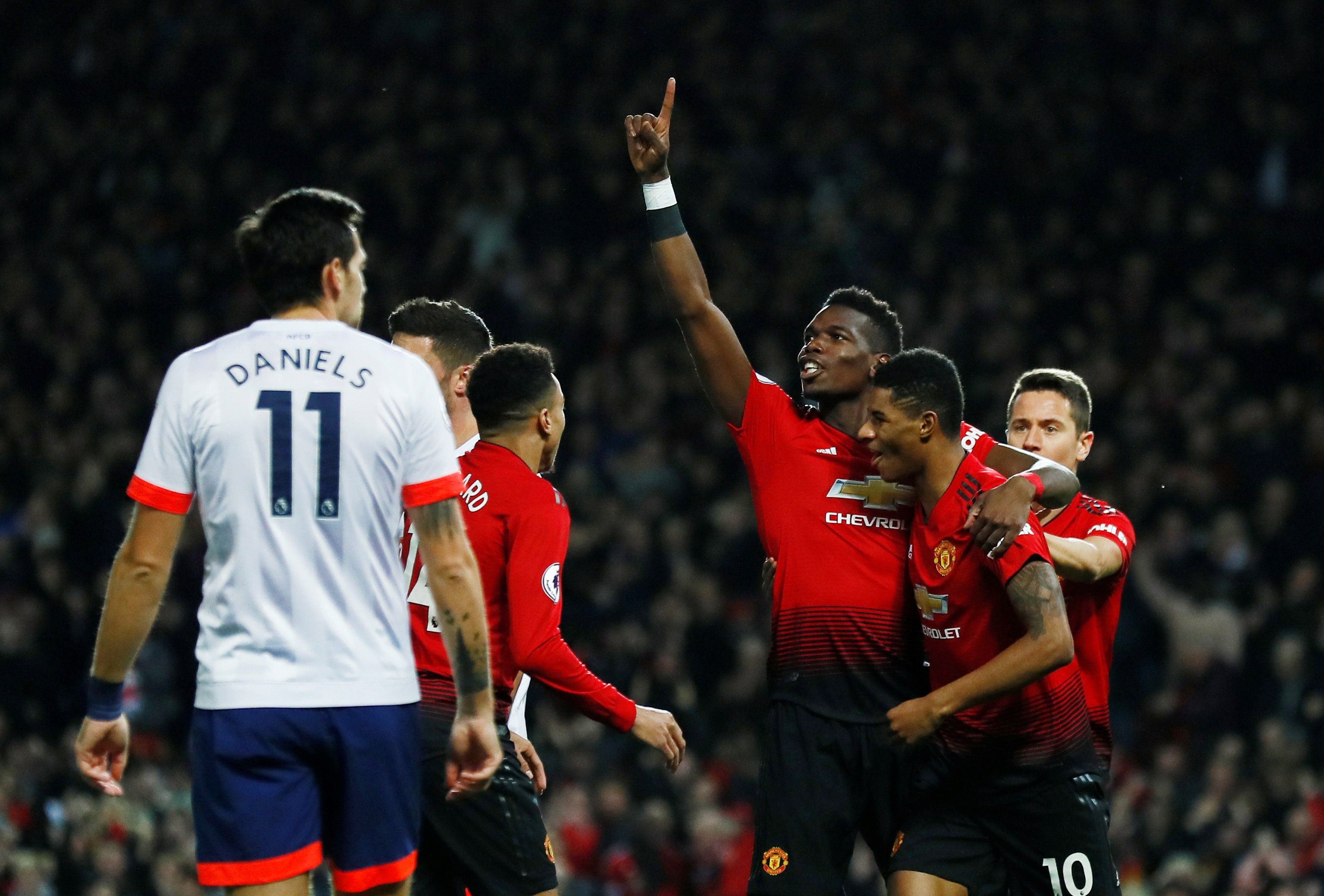 验一同打球 验一同打球